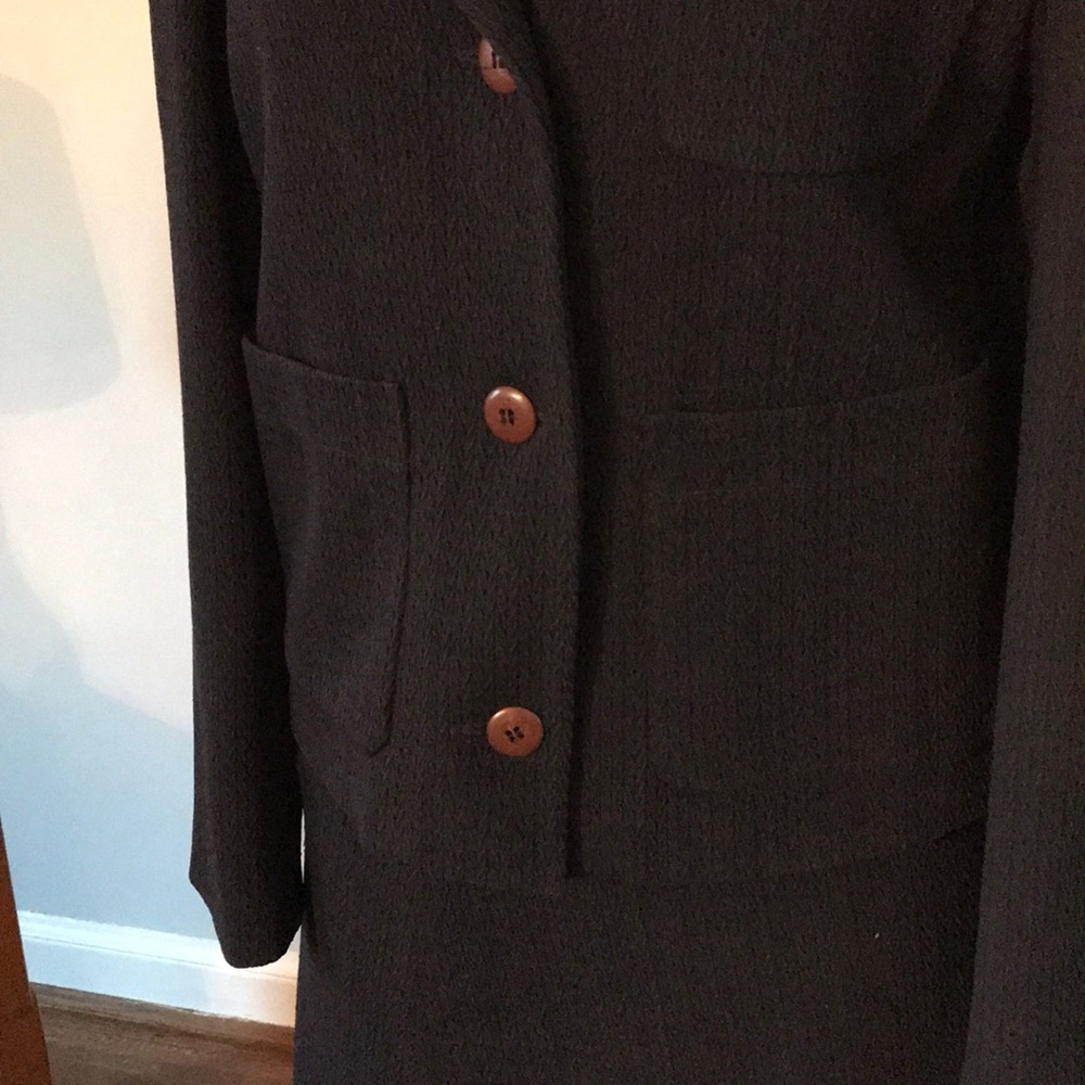 Barney’s Suit - Picture 3 of 8